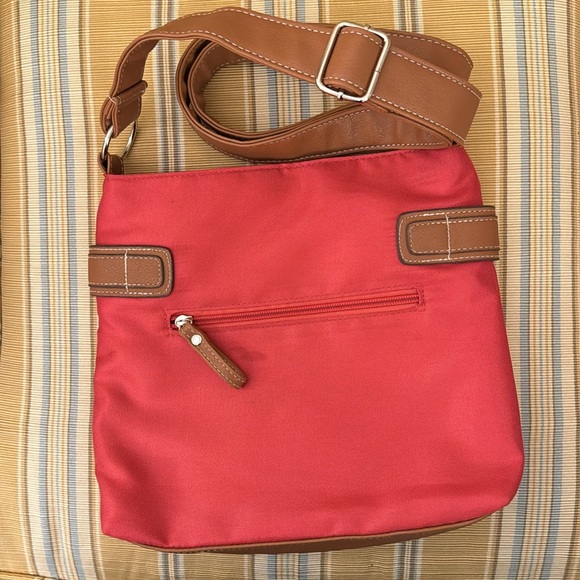 Fun Roots nylon shoulder crossbody bag with generous pockets. - Picture 2 of 10